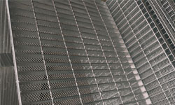 防虫防鼠型防坠物钢格栅板